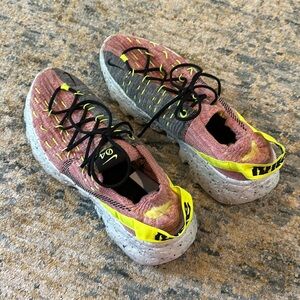 Nike Space Hippie 04